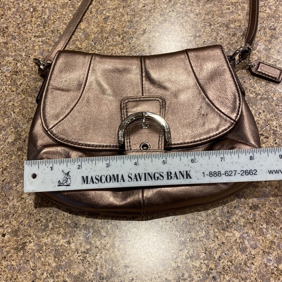 Coach Crossbody Leather Small Bag The Color is Possibly a Bronze or a Gold Color - Picture 6 of 17
